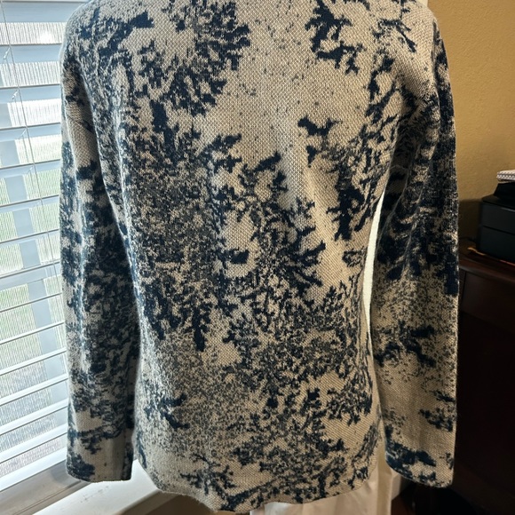 Intiwara Baby Alpaca Blue & Ivory Button down cardigan - Picture 3 of 12